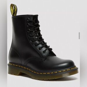 Dr doc martens combat moto boots woman Sz 5 black matte yellow stitching #1460